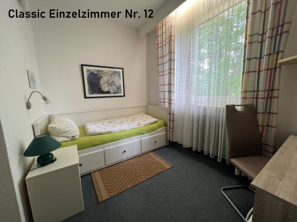 Hotelpension Am Thermalbad Bad Nenndorf Bagian luar foto