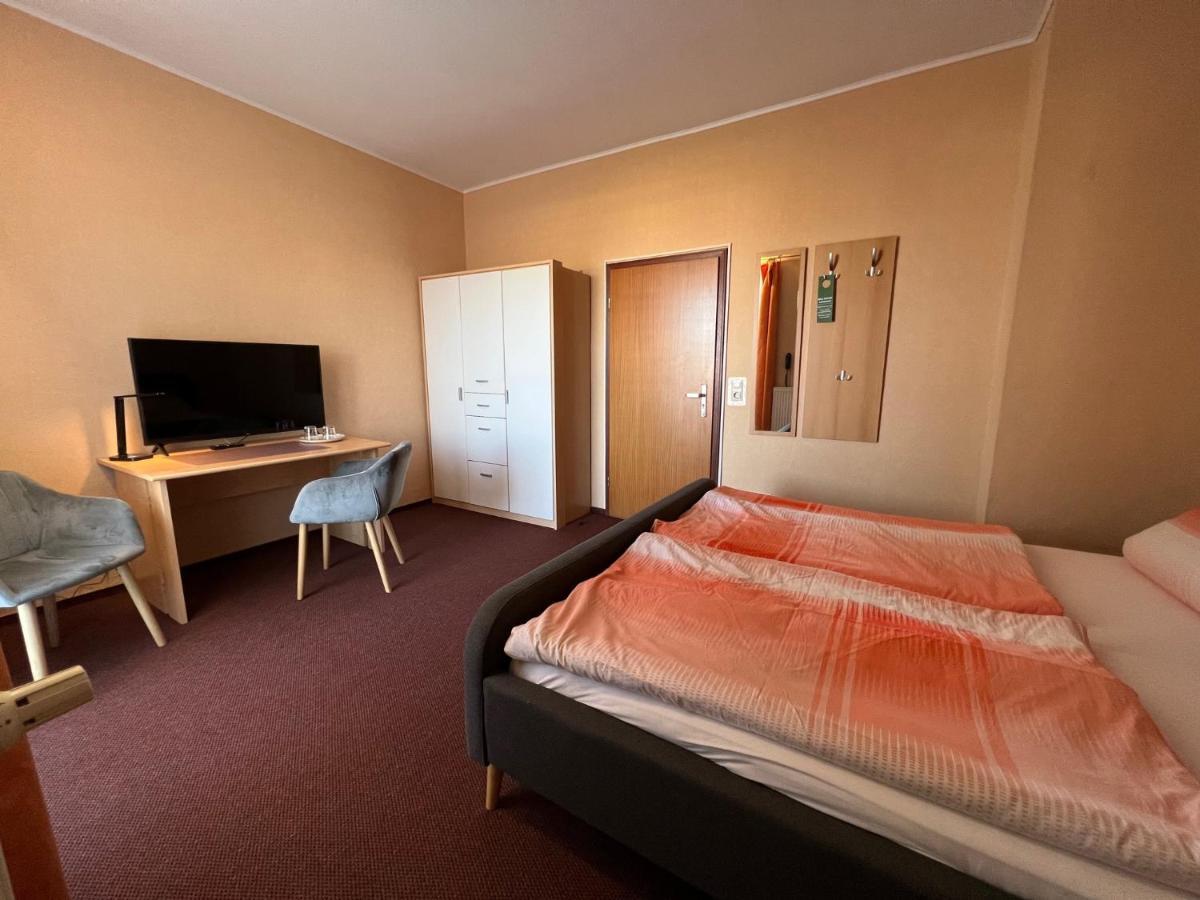 Hotelpension Am Thermalbad Bad Nenndorf Bagian luar foto
