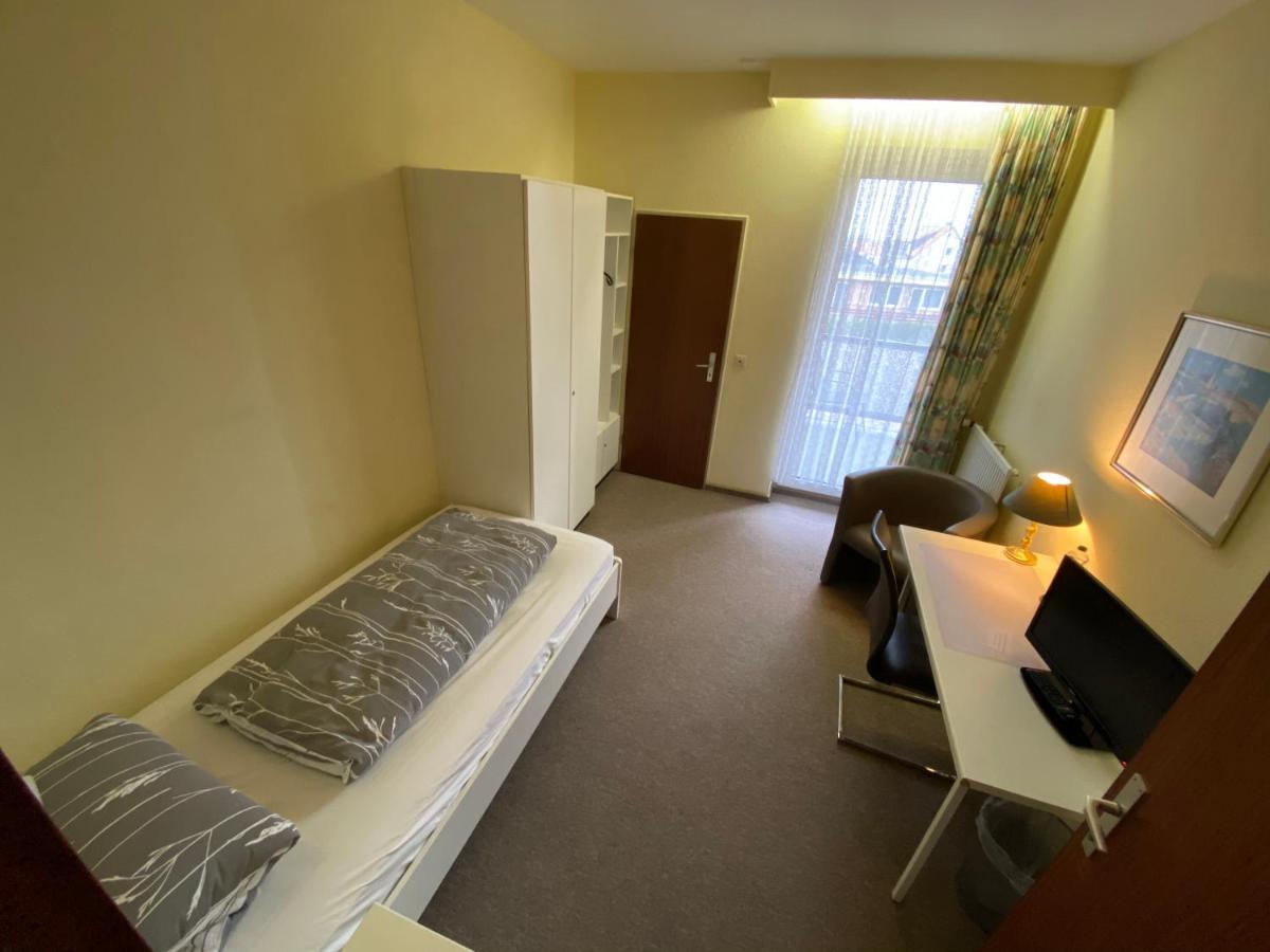 Hotelpension Am Thermalbad Bad Nenndorf Bagian luar foto