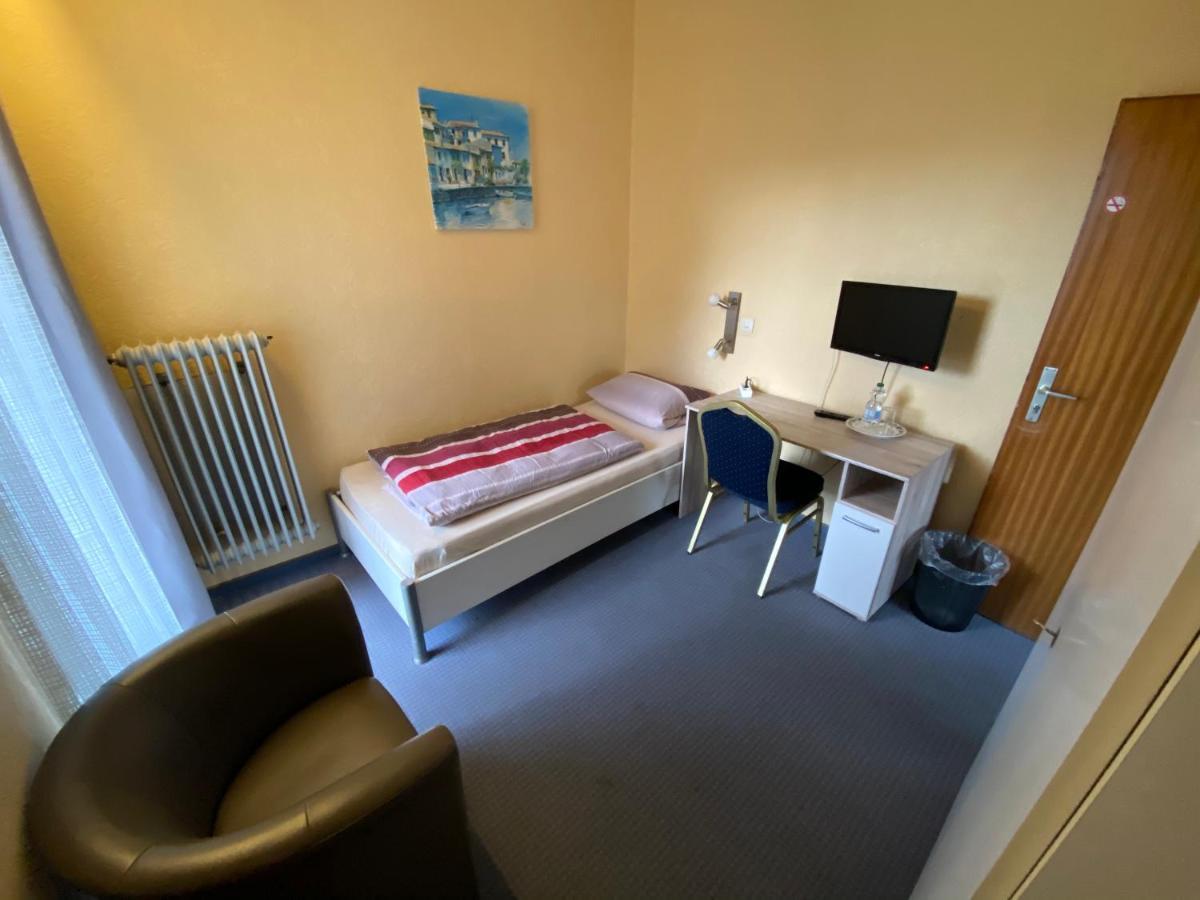 Hotelpension Am Thermalbad Bad Nenndorf Bagian luar foto